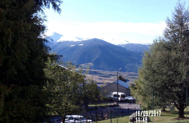 Apartment T4 98 m2 south full with terrace (16m2) Classified 4 * view pyrenees