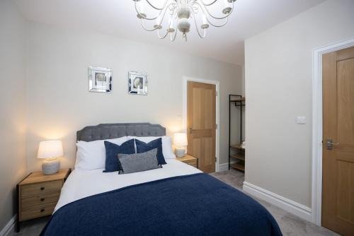 Apartment 1, Elizabeth Hall