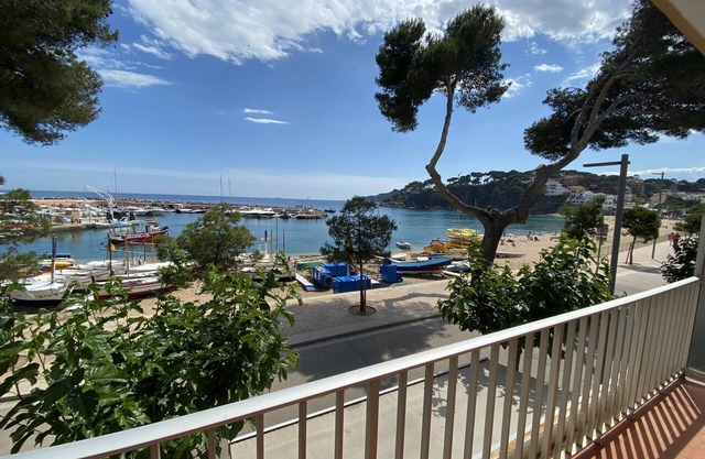 Apartment 1st line Llafranc beach beautiful views- WIFI