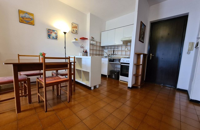 Apartment 20 Minutes from San Pietro: Your Coastal Paradise near Rome