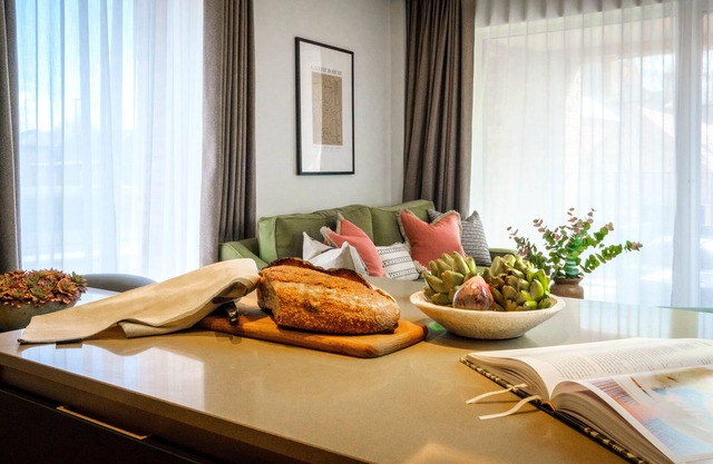 Apartment 21 Hudson Quarter Luxury Apartments - sleeps 4 guests in 2 bedrooms