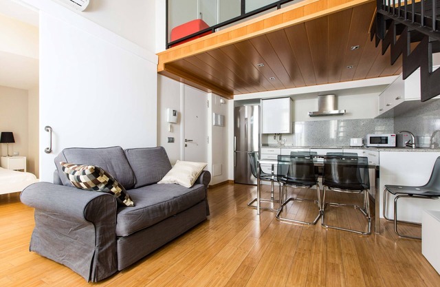 Apartment 4 + 1 in Carrer de Ginesta, Girona
