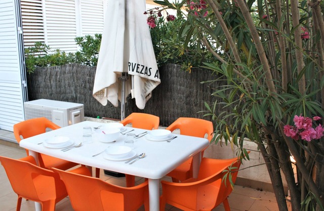 Apartment 4 PAX on the seafront (PAR 2H 333)