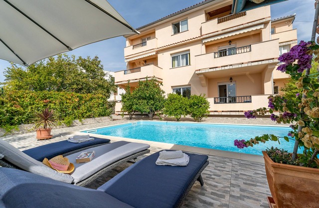 APARTMENT 67 M2 - A BEDROOM, MODERN, COMFORTABLE LARGE BALCONY, BATH VIEW