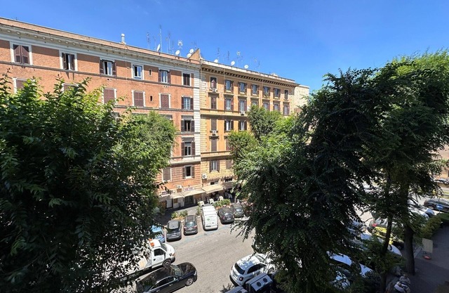 APARTMENT A FEW MINUTES FROM THE COLOSSEUM