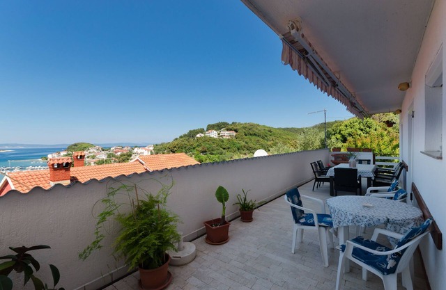 Apartment Anica (66851-A1) - Kampor - island Rab