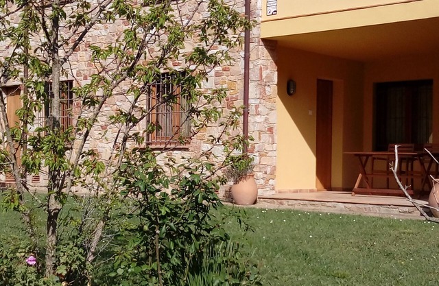 Apartment 'Apartament Can Pujadas' with Shared Pool, Wi-Fi and Air Conditioning