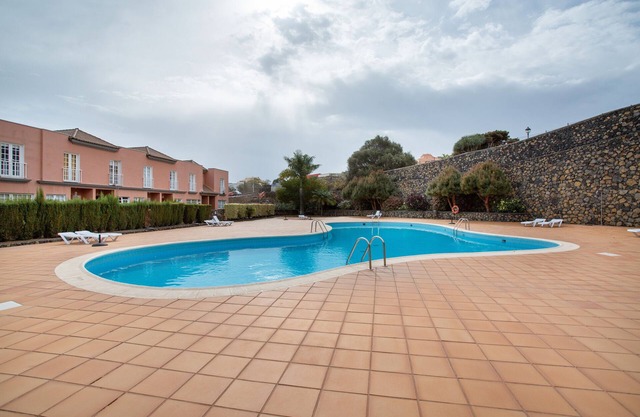 Apartment 'Apartamento El Zumacalito' with Sea View, Wi-Fi and Air Conditioning