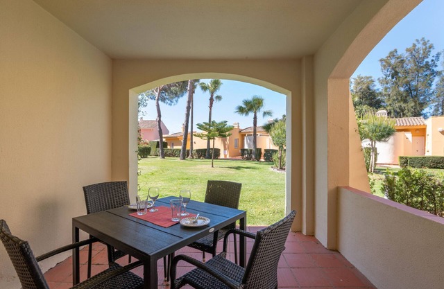 Apartment 'Apartamento Palo Verde Golf' with Shared Pool, Private Terrace and Wi-Fi