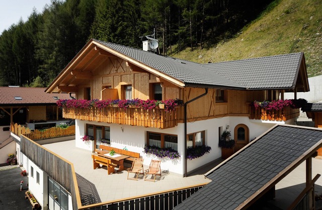 Apartment "Bergblick Hinterproslhof" with Mountain View, Balcony & Wi-Fi
