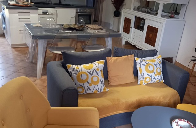 APARTMENT Between sea and mountains