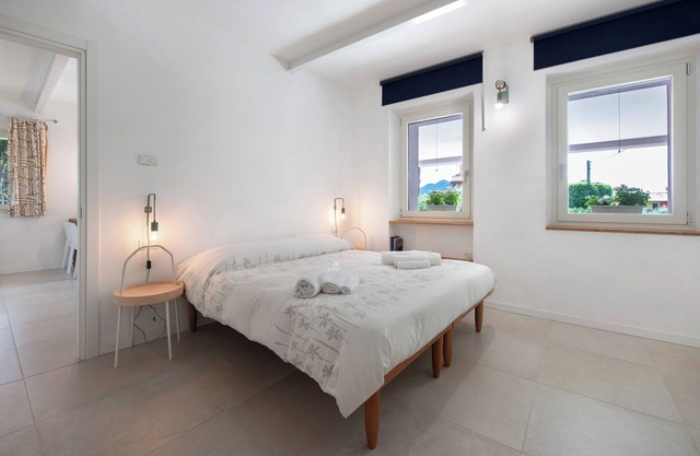 Apartment "Casa Mavi" with Shared Terrace, Wi-Fi & Air Conditioning