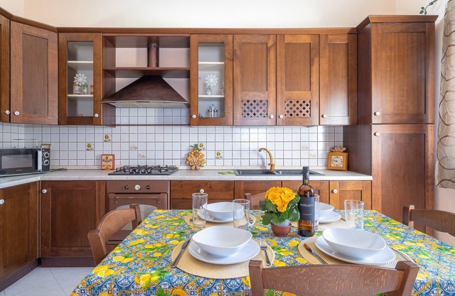 Apartment 'Casa Vivaldi Vista Mare' with Sea View, Wi-Fi and Air Conditioning