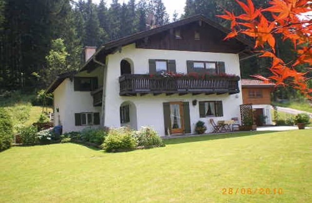 Apartment 'Ferienwohnung Grüsser-kagerhuber' with Mountain View, Private Terrace and Wi-Fi