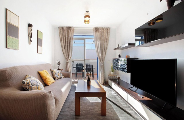 Apartment 'La Caleta' with Private Terrace, Wi-Fi and Air Conditioning