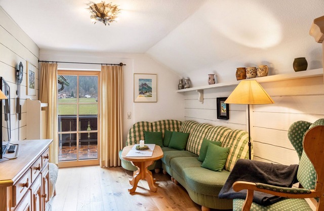 Apartment 'Ferienhaus Frühholz - Waxenstein' with Mountain View, Balcony and Wi-Fi