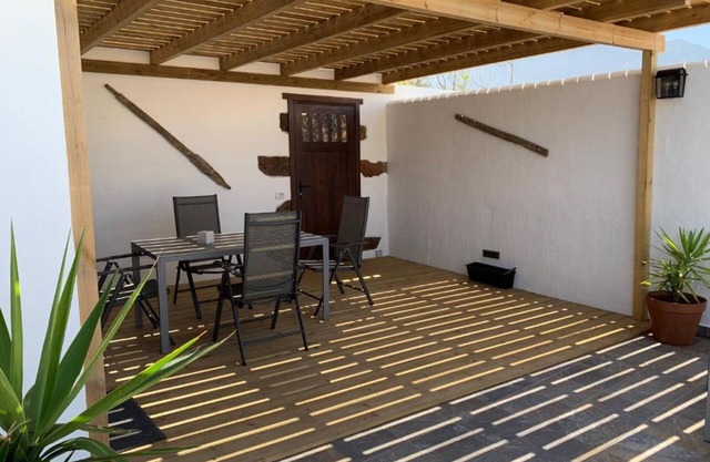 Apartment 'Finca Wapa - Margarita' with Sea View, Wi-Fi and Air Conditioning