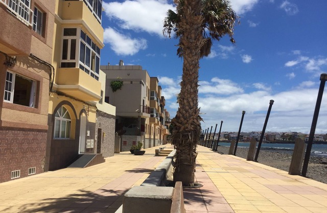 Apartment first line on the sea. Perfect to visit Gran Canaria