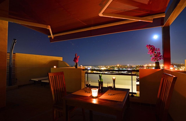 Apartment for couples "Crystalsuite" With nice ocean views. Free WIFI