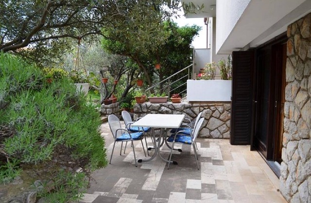 Apartment Forna - free parking: A3(2+2) - Cres, Island Cres, Croatia