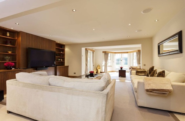 Apartment 'Hakan Place Near Stadium' with Balcony, Wi-Fi and Air Conditioning