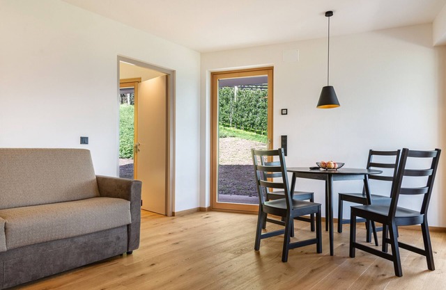 Apartment Hofer Hof MUT with Mountain View, Wi-Fi & Terrace