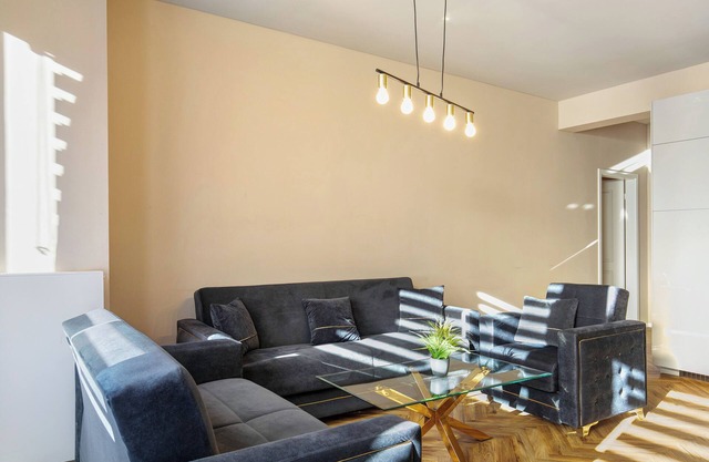 Apartment "Hotel zur Panke 1" with Private Terrace & Wi-Fi