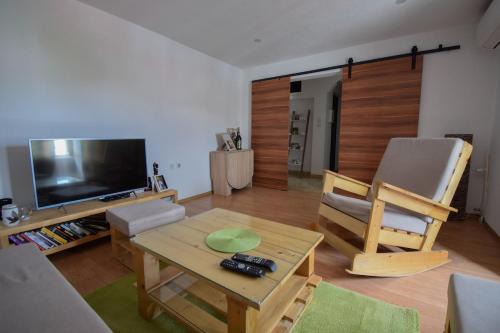 Apartment in a historical building in Debar Maalo