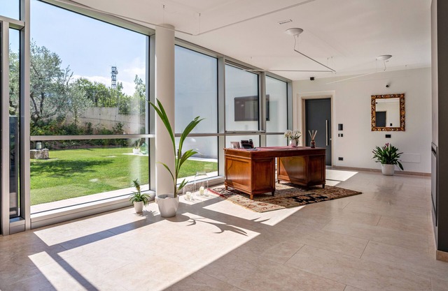 Apartment In A Hotel 'Midum Balcony Sud' with Mountain View, Wi-Fi and Air Conditioning