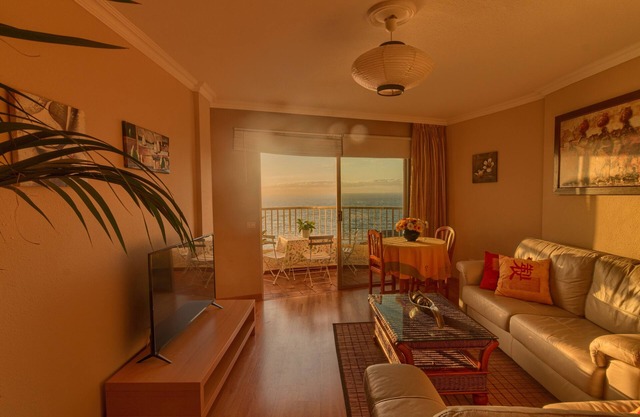 Apartment in first sea line