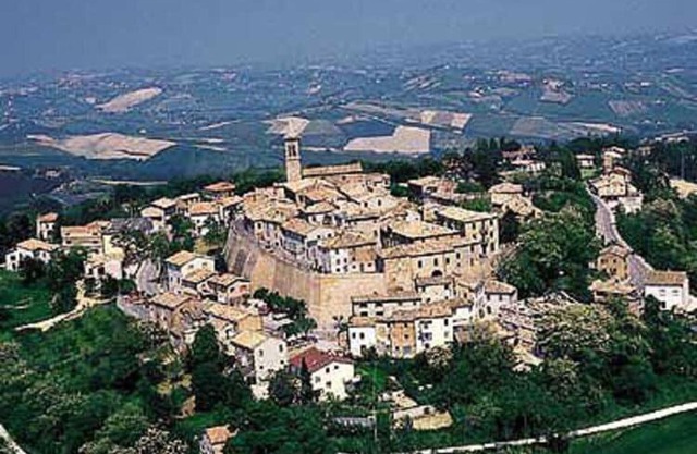 Apartment in Fratte Rosa with Apennine Views