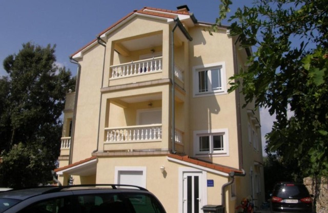 Apartment in Lopar with balcony, air conditioning, WiFi, washing machine (599-3)