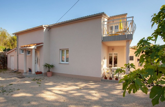 Apartment in Sveti Vid near the Adriatic