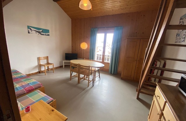 APARTMENT IN THE CENTRE ROUSSES