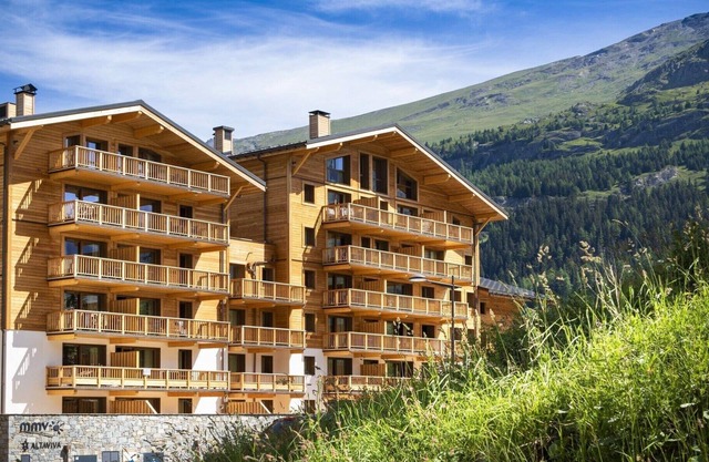 Apartment in Tignes with Ski-In/Ski-Out Access