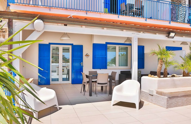 APARTMENT IN VILLA 150 METERS FROM THE BEACH WI FI CAR RENTAL