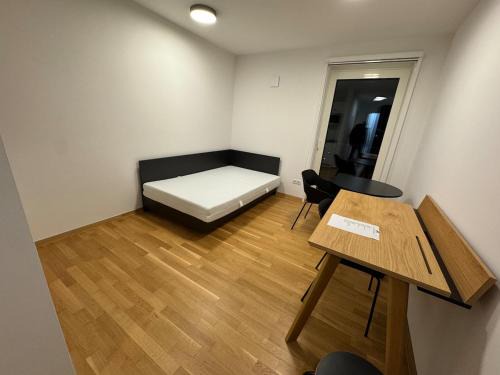 Apartment Innsbrucker Platz 2