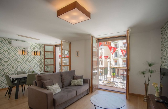 Apartment-Jurásico-Deluxe-Ensuite with Shower-Balcony