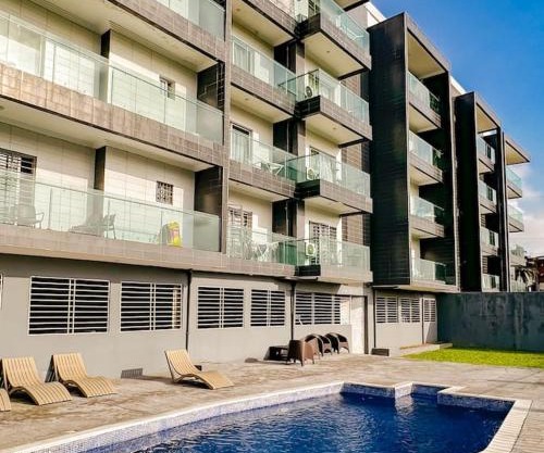 Apartment King bed- Pool- WiFi- Parking-C2