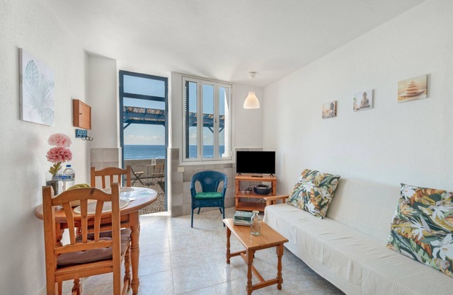 Apartment 'La Bayana - 2' with Sea View, Shared Pool and Wi-Fi