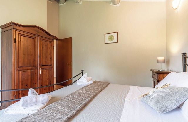 Apartment 'La Loggia' with Mountain View, Shared Pool and Wi-Fi