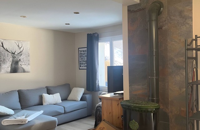 Apartment 'Les Ratiers' with Mountain View and Shared Garden