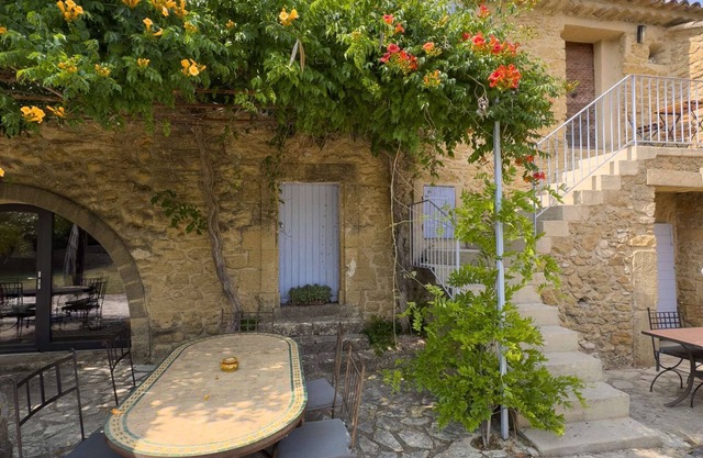 Apartment Lourmarin - 2 bedrooms