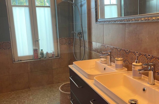 Apartment Meudon - 10 minutes from Montparnasse station and the Seine musicale