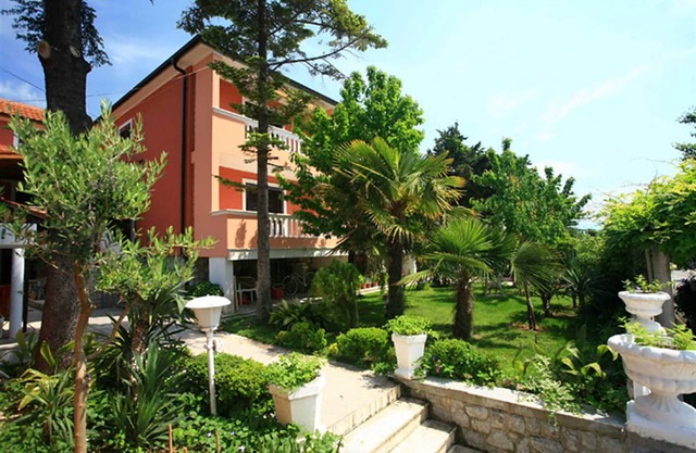 Apartment Nadica with terrace, wifi and air conditon