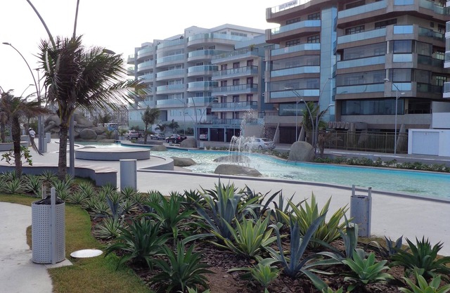 Apartment on the edge of Praia do Forte in Cabo Frio, opposite Praça das Águas