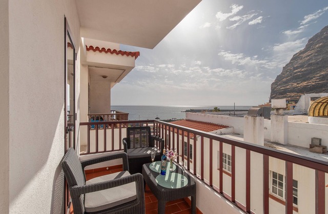 Apartment 'Orion Beach' with Sea View, Private Terrace and Wi-Fi