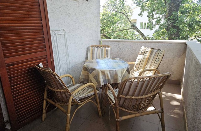 Apartment Ozren with Balcony