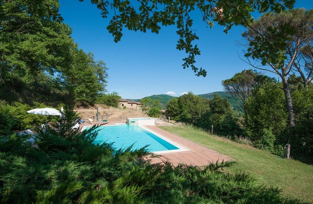 Apartment "Pilari Castagnolo" with Mountain View, Shared Pool & Wi-Fi