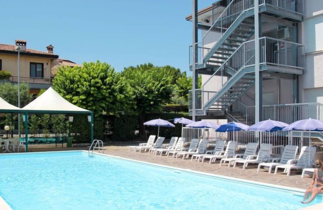 Apartment Poggio al Lago in Sirmione - 5 persons, 1 bedrooms